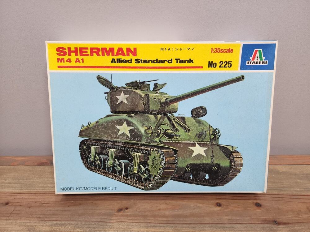 1/35 Italeri #225 Sherman M4A1 M4 A1 Tank USMC 10th Arm Div Sealed Model 1980